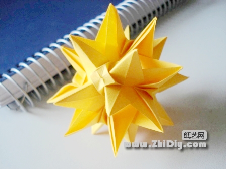 星星折纸花球的折法图解威廉希尔中国官网
手把手教你制作精美的折纸星星花球