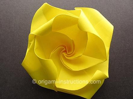 简单旋转折纸玫瑰花的折纸图解威廉希尔中国官网
手把手教你制作旋转折纸玫瑰花
