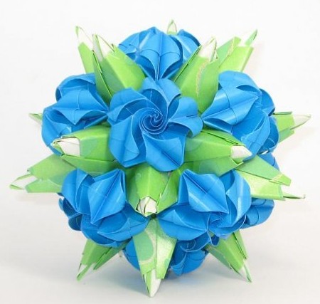 折纸模块组合的方式完成的折纸玫瑰花的独特制作威廉希尔中国官网
