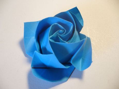 四瓣旋转折纸玫瑰花的威廉希尔公司官网
折纸制作威廉希尔中国官网
手把手教你制作折纸玫瑰花