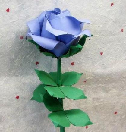 觅晨折纸玫瑰花的折纸图解威廉希尔中国官网
手把手教你制作漂亮的觅晨折纸玫瑰花