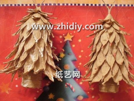 卷纸筒制作圣诞树的威廉希尔中国官网
教你用卷纸筒制作精美的折纸圣诞树来