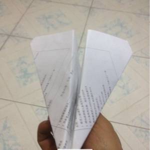 很容易学会的折纸飞机制作威廉希尔中国官网
