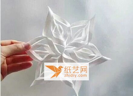 超简单折纸立体窗花雪花图解威廉希尔中国官网
