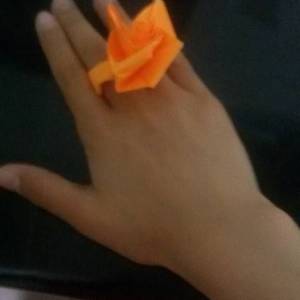 情人节折纸玫瑰戒指的简单做法 创意DIY做纸玫瑰花礼物