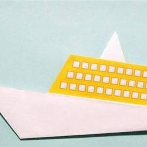 幼儿园小朋友折叠纸小船的威廉希尔中国官网
