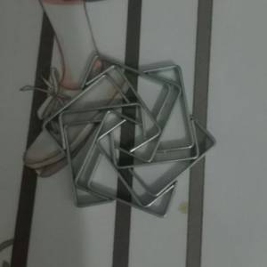 一堆钉书针变废为宝制作的创意威廉希尔公司官网
DIY玫瑰情人节送女友礼物