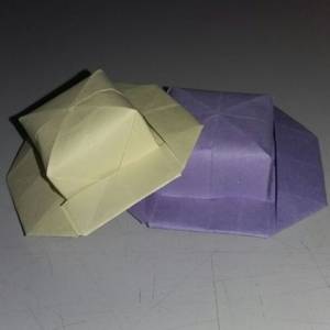 一顶简单的折纸帽子制作威廉希尔中国官网
 说是折纸盒子我也不会反对