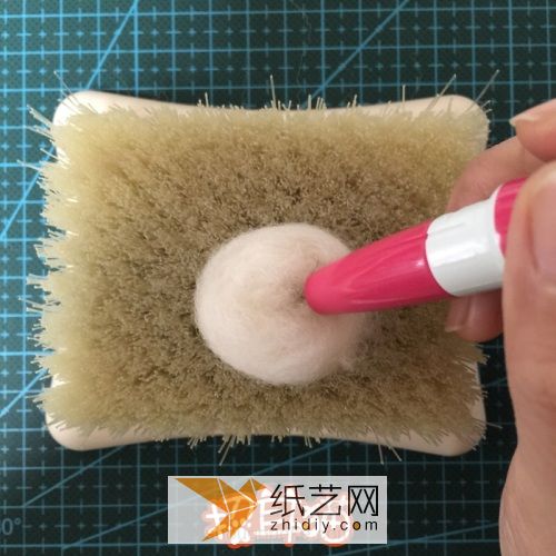 【招耳猫】羊毛毡威廉希尔中国官网
之松鼠胸针 第23步