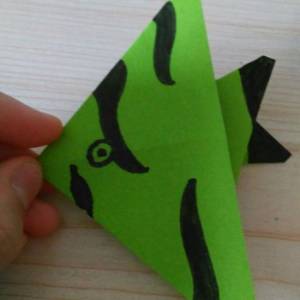 儿童折纸热带鱼图解威廉希尔中国官网
 简单的折纸鱼做法