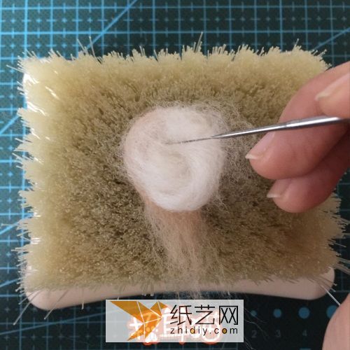 【招耳猫】羊毛毡威廉希尔中国官网
之松鼠胸针 第19步