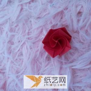情人节简单折纸玫瑰花威廉希尔中国官网
 威廉希尔公司官网
纸玫瑰的新做法