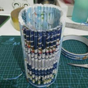 用剩的笔芯变废为宝DIY超酷笔筒圣诞节礼物的制作威廉希尔中国官网
