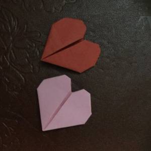 小巧简单折纸心情人节礼物制作威廉希尔中国官网
