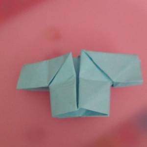 儿童折纸小衣服的威廉希尔公司官网
图解威廉希尔中国官网
 小朋友们喜欢的折纸