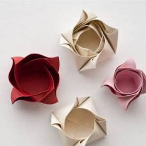 看起来非常精致的玫瑰花纸盒的折叠方法图解