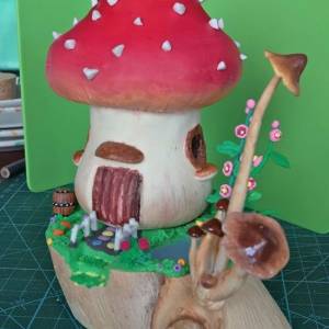 童话里的蘑菇小房子超轻粘土制作的威廉希尔中国官网
 送朋友的生日礼物