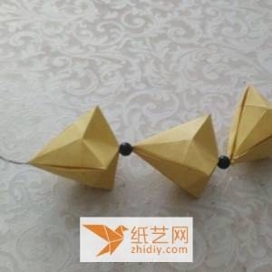 圣诞节装饰折纸钻石挂饰的制作威廉希尔中国官网
