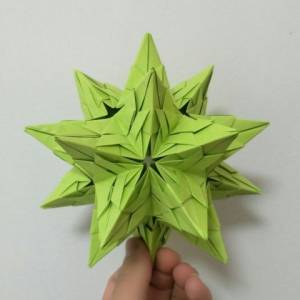 多角星的折纸花球制作威廉希尔中国官网
图解 是很酷的教师节装饰呢