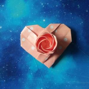 超美情人节折纸玫瑰花爱心制作威廉希尔中国官网
