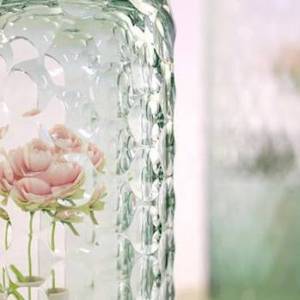 散发朦胧文艺美感的OP-vase威廉希尔公司官网
玻璃花罩