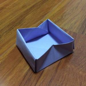 方便生活的简单折纸盒子制作威廉希尔中国官网
 太简单了当作垃圾收纳盒吧