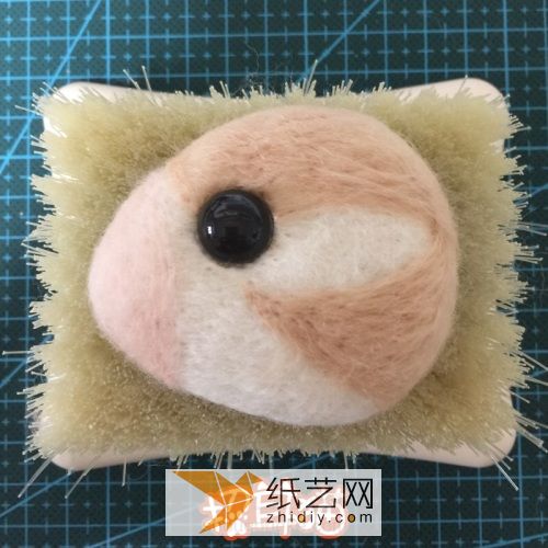 【招耳猫】羊毛毡威廉希尔中国官网
之松鼠胸针 第10步