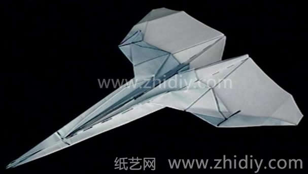 立体纸飞机折法图解威廉希尔中国官网
第二十五步