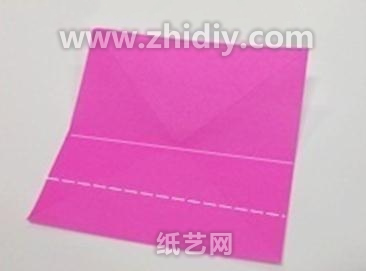 折纸心形书签图解制作威廉希尔中国官网
制作过程中的第五步