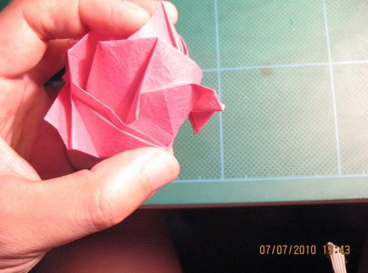 50种常见的简单玫瑰折法图解威廉希尔中国官网
告诉你怎么折纸玫瑰花