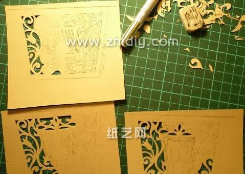 镂空刻纸纸艺灯笼的制作威廉希尔中国官网
实际上采用的就是剪纸中常见的制作方法