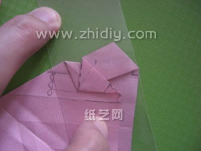 经典的纸玫瑰花的折法图解威廉希尔中国官网
一步一步的教你学习折纸玫瑰的制作