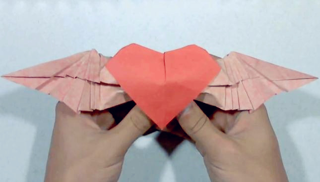 情人节折纸大全之折纸翅膀心的视频折法威廉希尔中国官网
