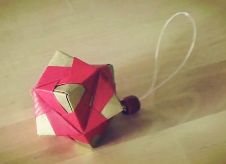 圣诞节折纸大全之装饰小球灯笼的制作方法折纸视频威廉希尔中国官网
