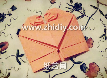 情人节折纸心信封的折法威廉希尔中国官网
手把手教你制作漂亮的折纸心信封