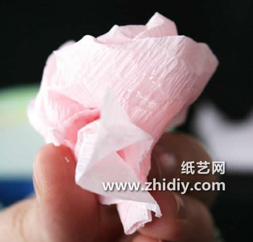 学习精彩的纸艺玫瑰花球制作威廉希尔中国官网
可以提升对于威廉希尔公司官网
纸艺玫瑰花的理解