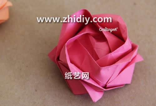 川崎玫瑰花的折纸视频威廉希尔中国官网
教你折纸川崎玫瑰花如何折