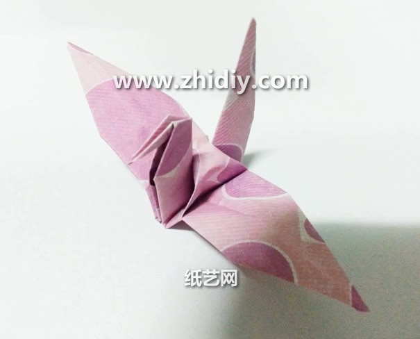 儿童节威廉希尔公司官网
折纸威廉希尔中国官网
手把手教你制作经典的折纸千纸鹤的制作