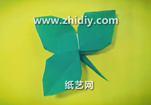 折纸玫瑰花的折法威廉希尔中国官网
教你制作出精美的威廉希尔公司官网
折纸玫瑰叶片