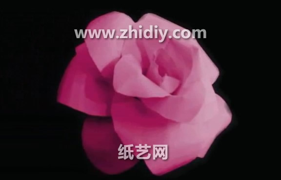 纸玫瑰花的折法大全威廉希尔中国官网
手把手教你制作出精致细腻的纸玫瑰花