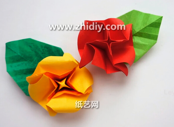威廉希尔公司官网
折纸玫瑰花的简单折法威廉希尔中国官网
教你制作简单漂亮的折纸玫瑰花