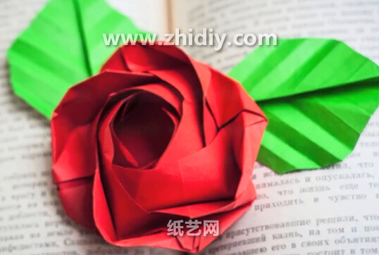 威廉希尔公司官网
折纸玫瑰花如何折的威廉希尔中国官网
教你学习折纸玫瑰花的制作