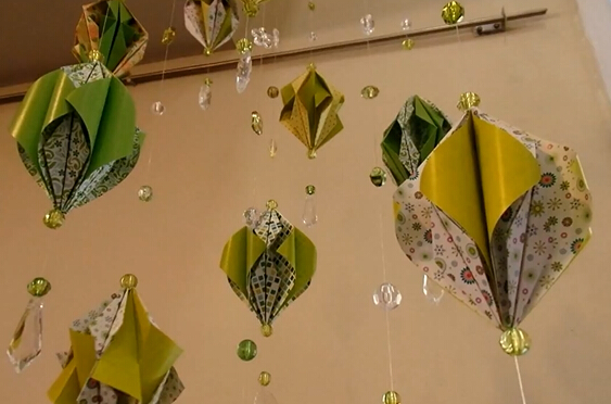 圣诞节圣诞树折纸小挂饰的威廉希尔公司官网
折纸视频威廉希尔中国官网
