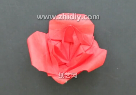 威廉希尔公司官网
折纸玫瑰花手把手教你学习出漂亮的折纸玫瑰花