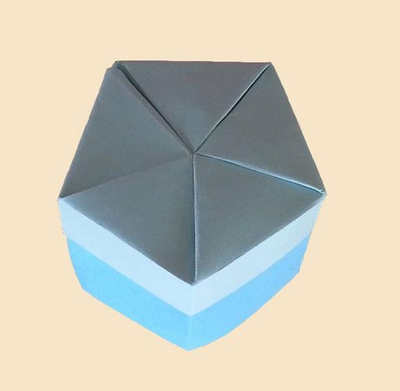 情人节折纸礼盒五角收纳盒折法威廉希尔中国官网
教你制作折纸盒子