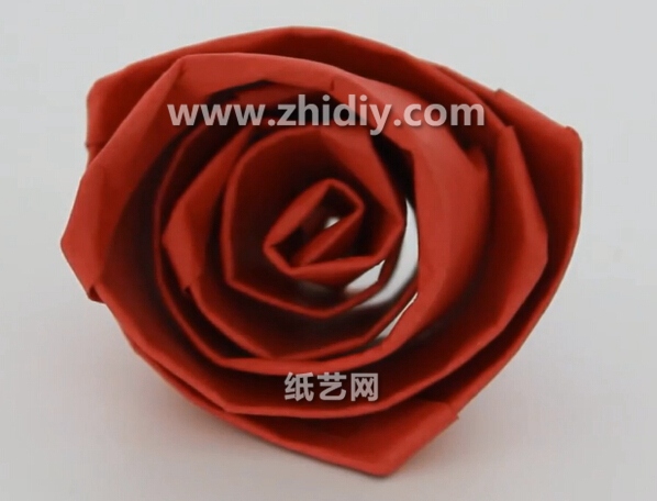 简单卷纸玫瑰花的威廉希尔公司官网
折纸玫瑰花制作威廉希尔中国官网
