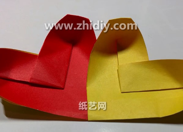 情人节双心折纸心的折法威廉希尔中国官网
教你学习如何制作折纸心