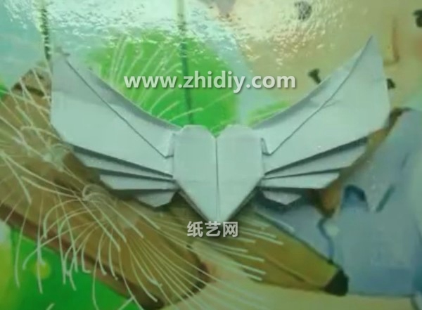 情人节威廉希尔公司官网
人民币翅膀折纸心的折法威廉希尔中国官网
教你学习如何制作立体折纸心