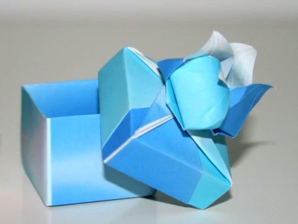折纸玫瑰花盒子的折纸视频威廉希尔中国官网
