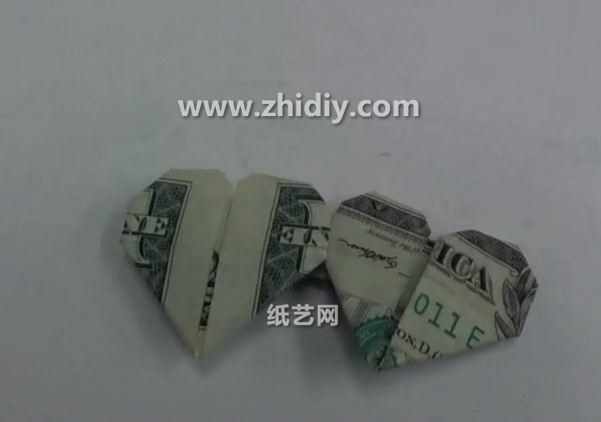 情人节美元折纸双心的折法视频威廉希尔中国官网
教你学习如何制作情人节折纸双心